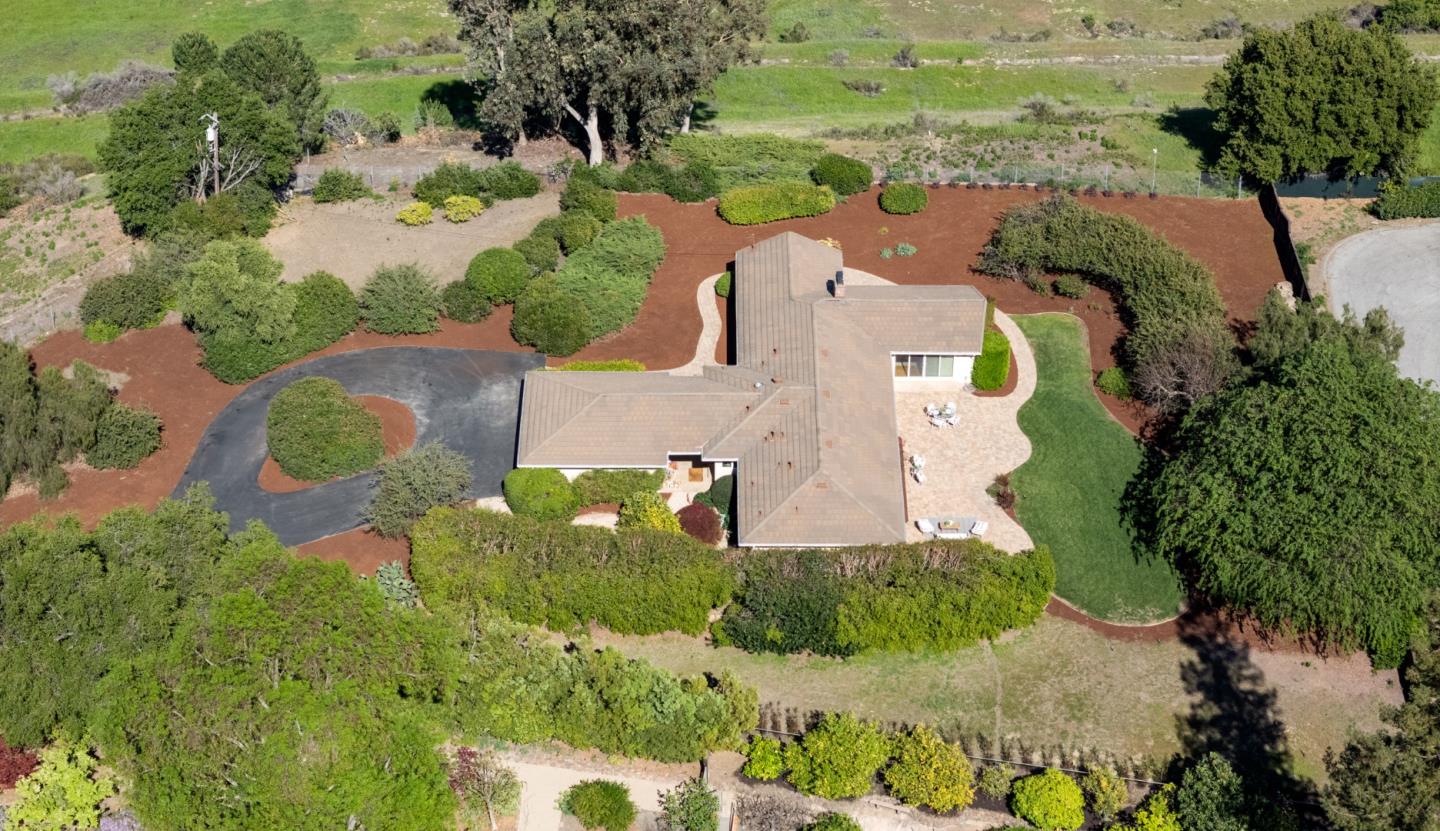 Detail Gallery Image 37 of 42 For 27133 Adonna Ct, Los Altos Hills,  CA 94022 - 3 Beds | 2/1 Baths