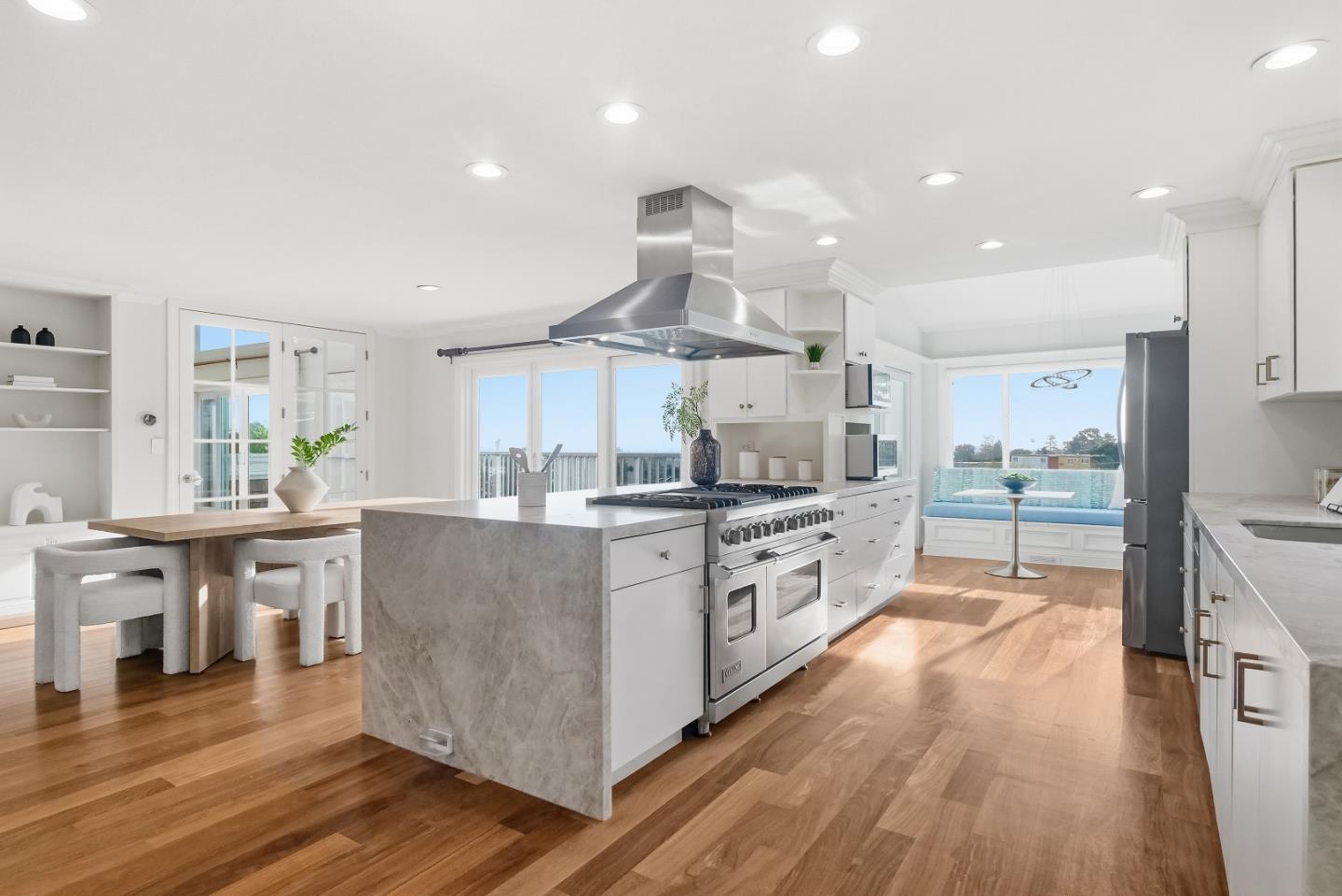 Detail Gallery Image 13 of 83 For 910 Tioga Dr, Millbrae,  CA 94030 - 5 Beds | 3 Baths