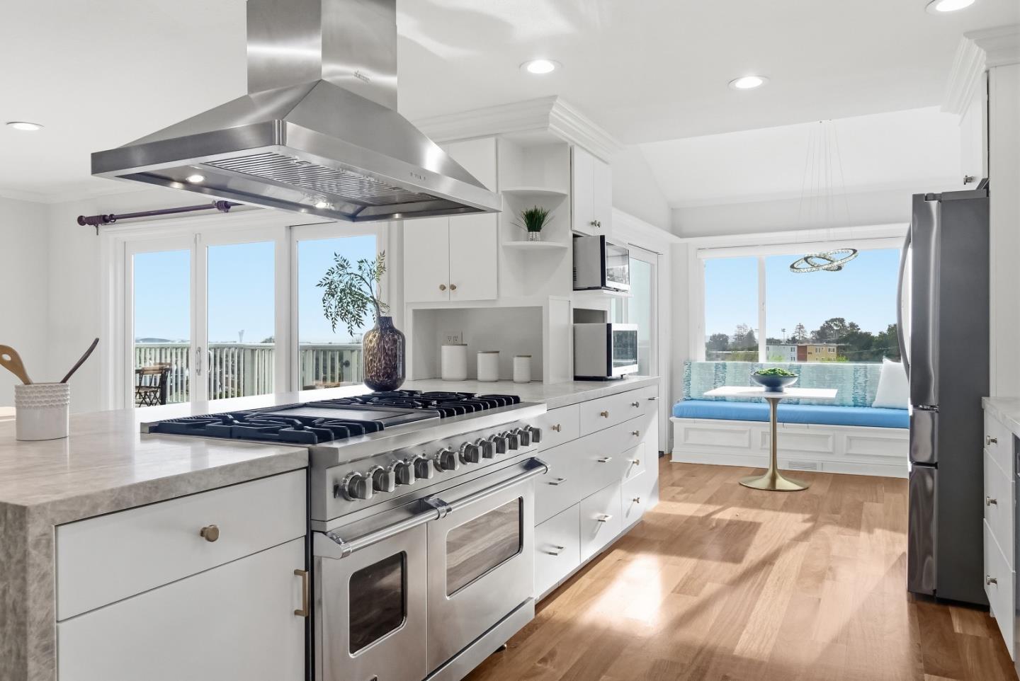 Detail Gallery Image 14 of 83 For 910 Tioga Dr, Millbrae,  CA 94030 - 5 Beds | 3 Baths