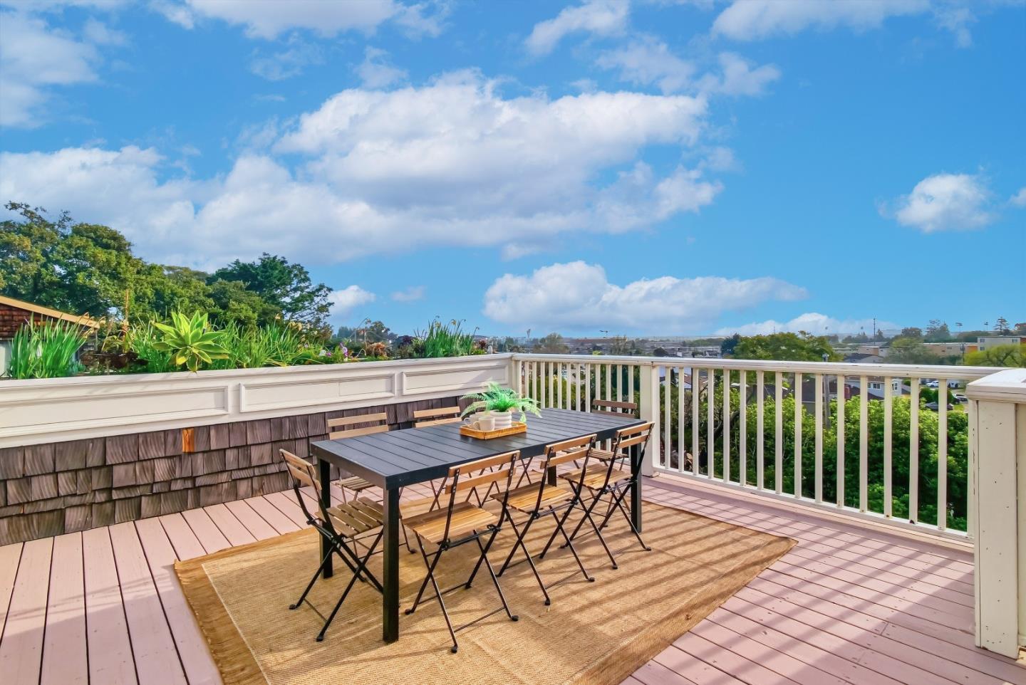 Detail Gallery Image 19 of 83 For 910 Tioga Dr, Millbrae,  CA 94030 - 5 Beds | 3 Baths