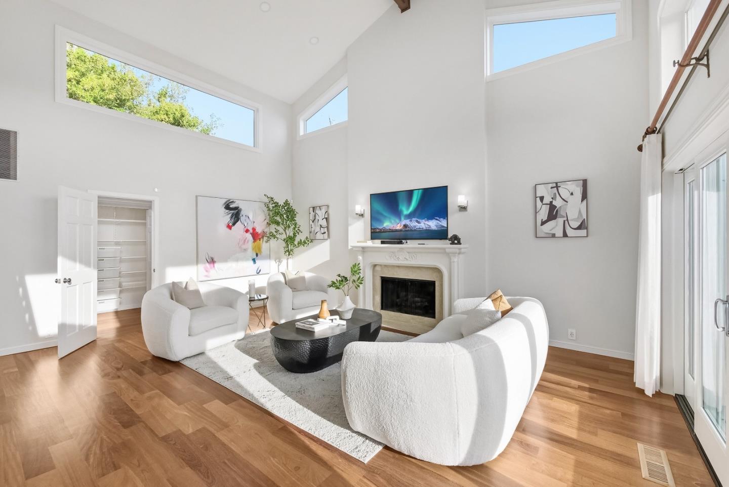 Detail Gallery Image 2 of 83 For 910 Tioga Dr, Millbrae,  CA 94030 - 5 Beds | 3 Baths