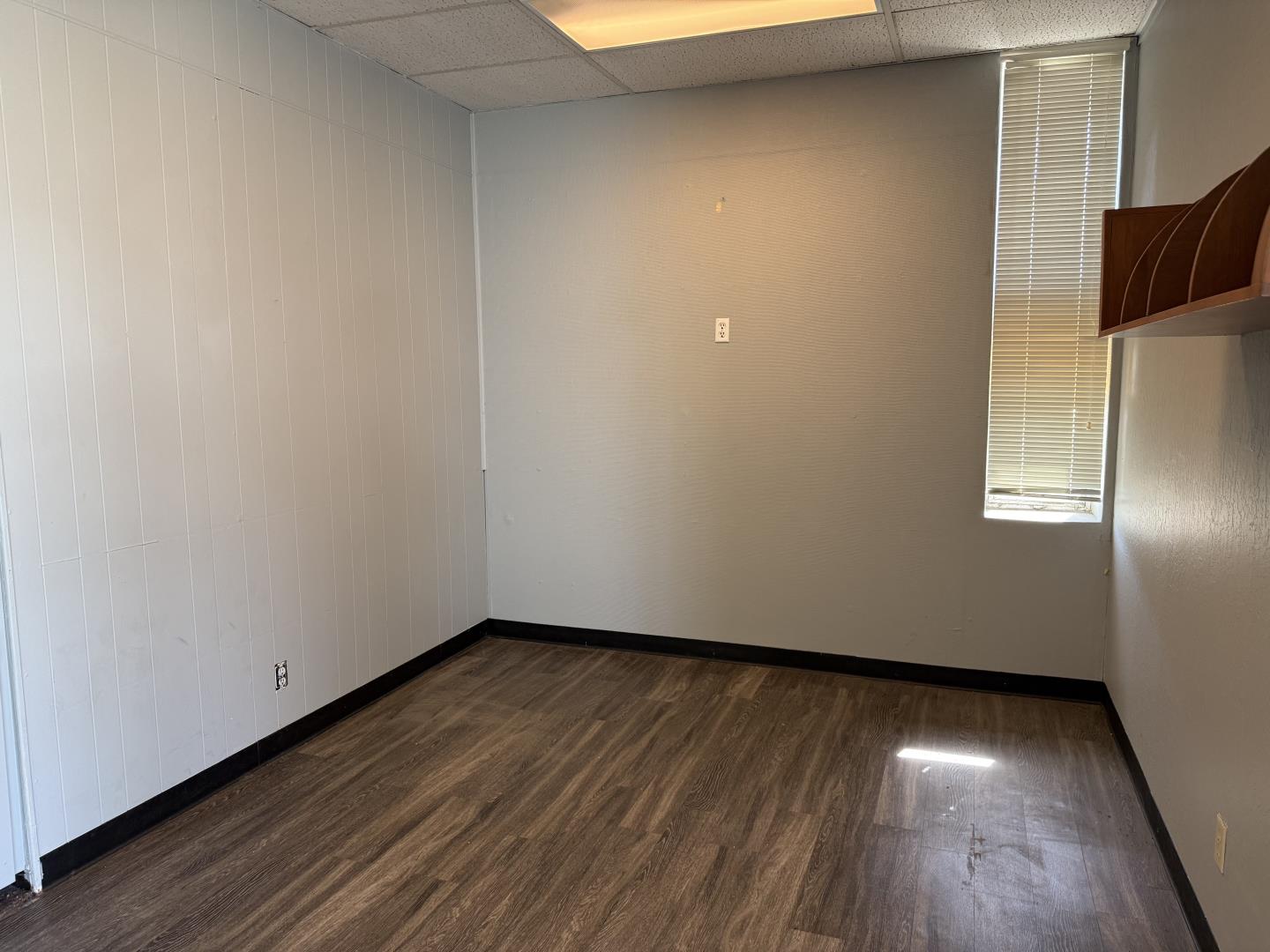 Detail Gallery Image 6 of 16 For 1550 Rollins Rd a,  Burlingame,  CA 94010 - – Beds | – Baths