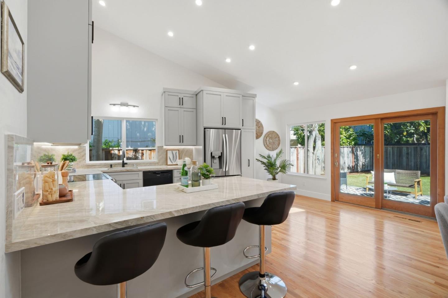 Detail Gallery Image 15 of 51 For 2110 Dolphin Dr, Aptos,  CA 95003 - 3 Beds | 2 Baths