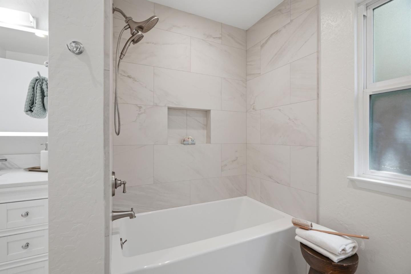 Detail Gallery Image 33 of 51 For 2110 Dolphin Dr, Aptos,  CA 95003 - 3 Beds | 2 Baths