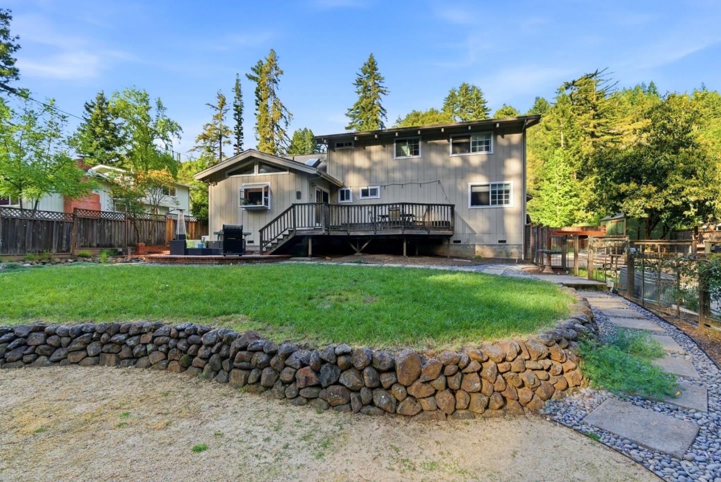 Detail Gallery Image 14 of 25 For 105 Garden Ln, Boulder Creek,  CA 95006 - 4 Beds | 2 Baths