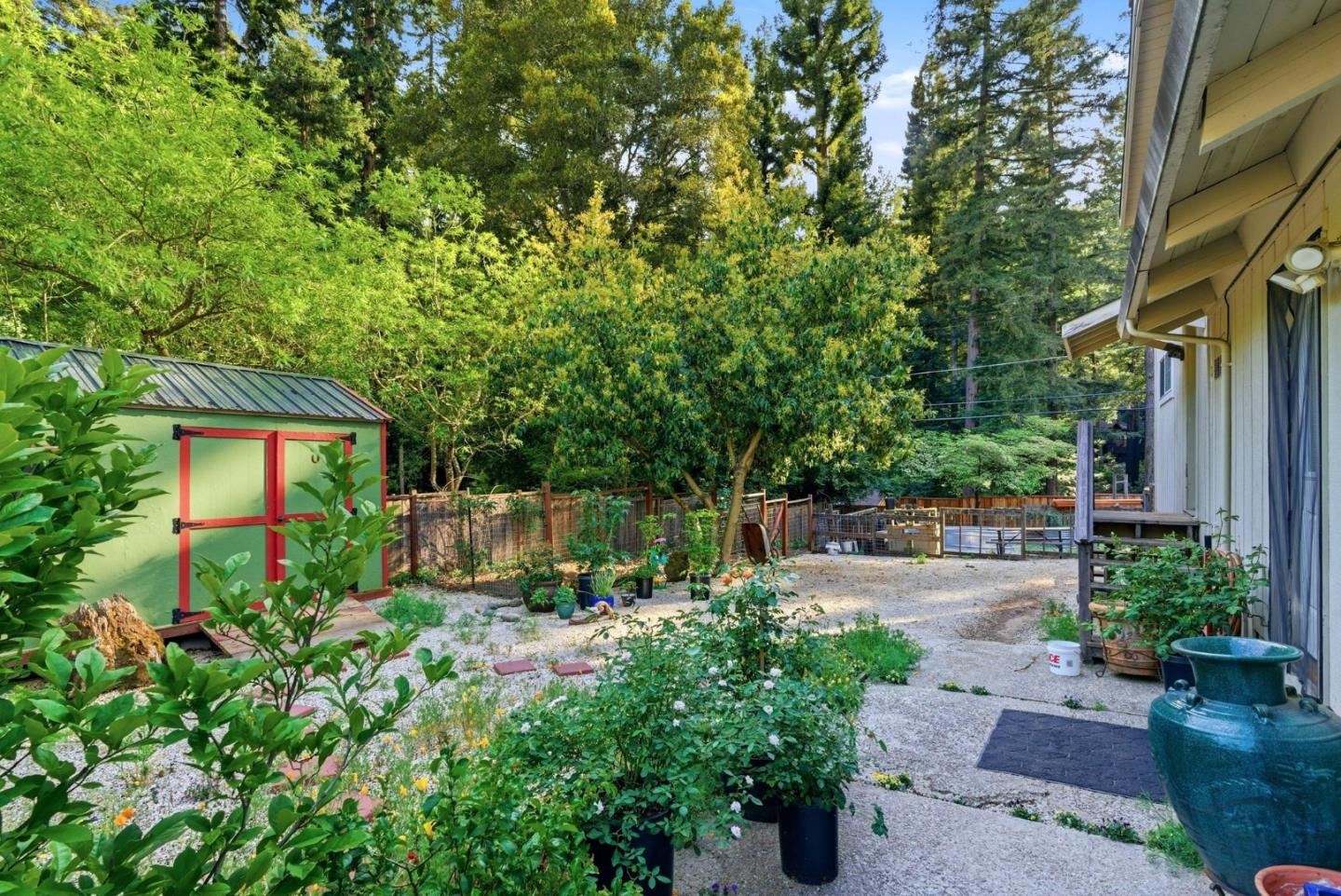 Detail Gallery Image 16 of 25 For 105 Garden Ln, Boulder Creek,  CA 95006 - 4 Beds | 2 Baths