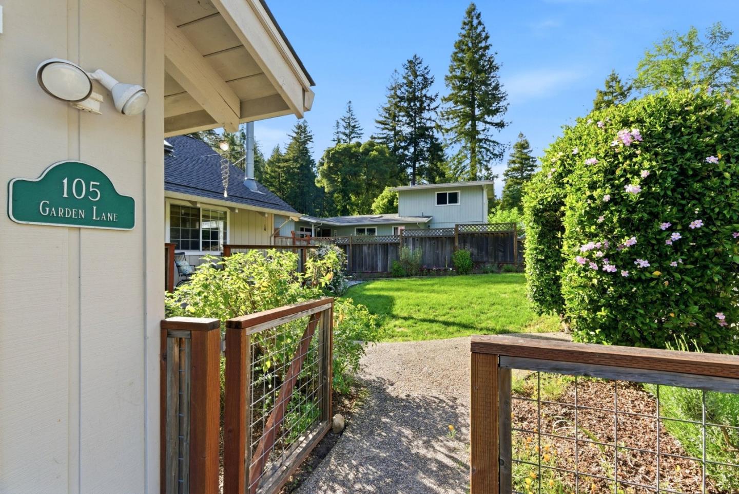 Detail Gallery Image 9 of 25 For 105 Garden Ln, Boulder Creek,  CA 95006 - 4 Beds | 2 Baths