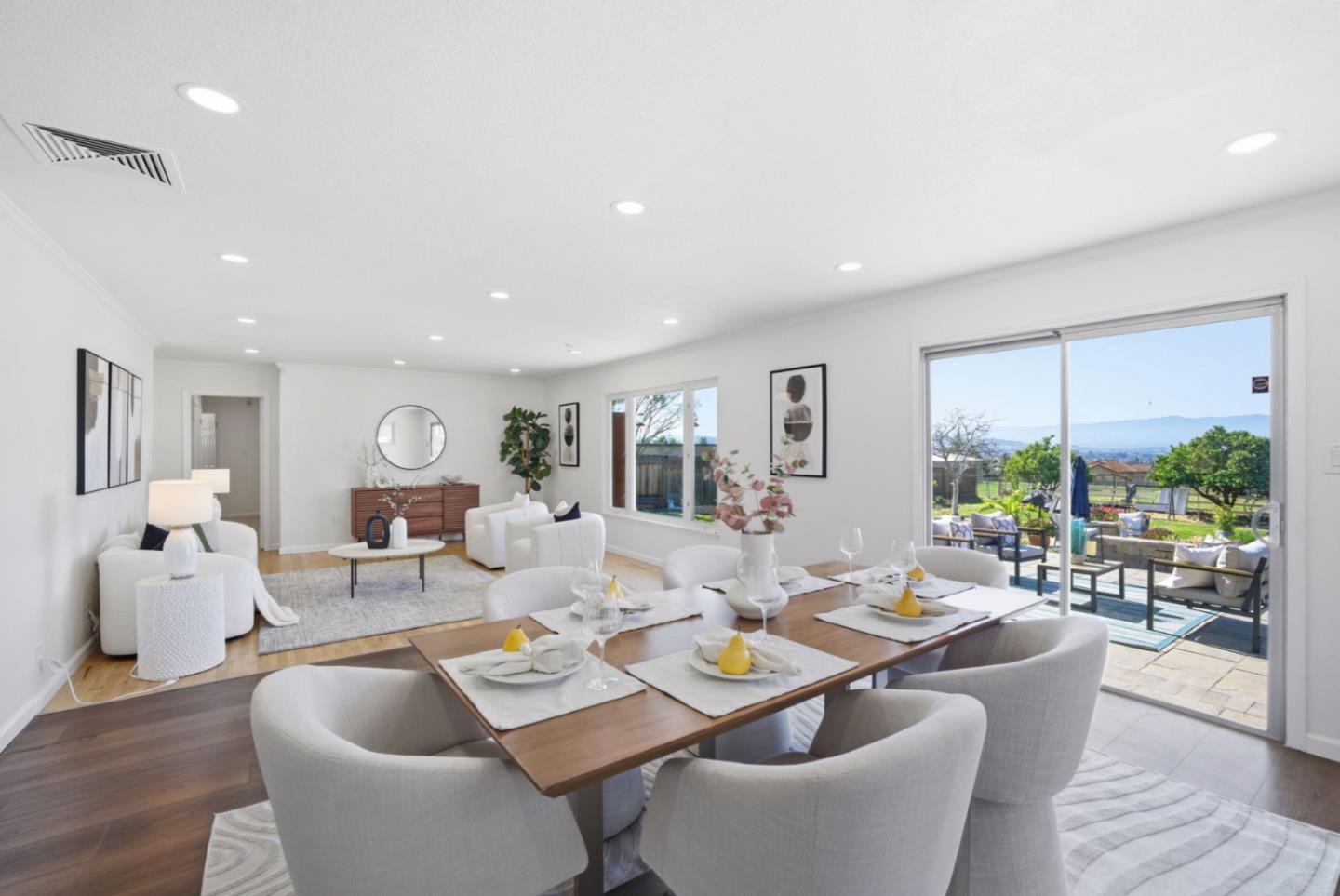 Detail Gallery Image 14 of 52 For 2409 Klein Rd, San Jose,  CA 95148 - 3 Beds | 2/1 Baths