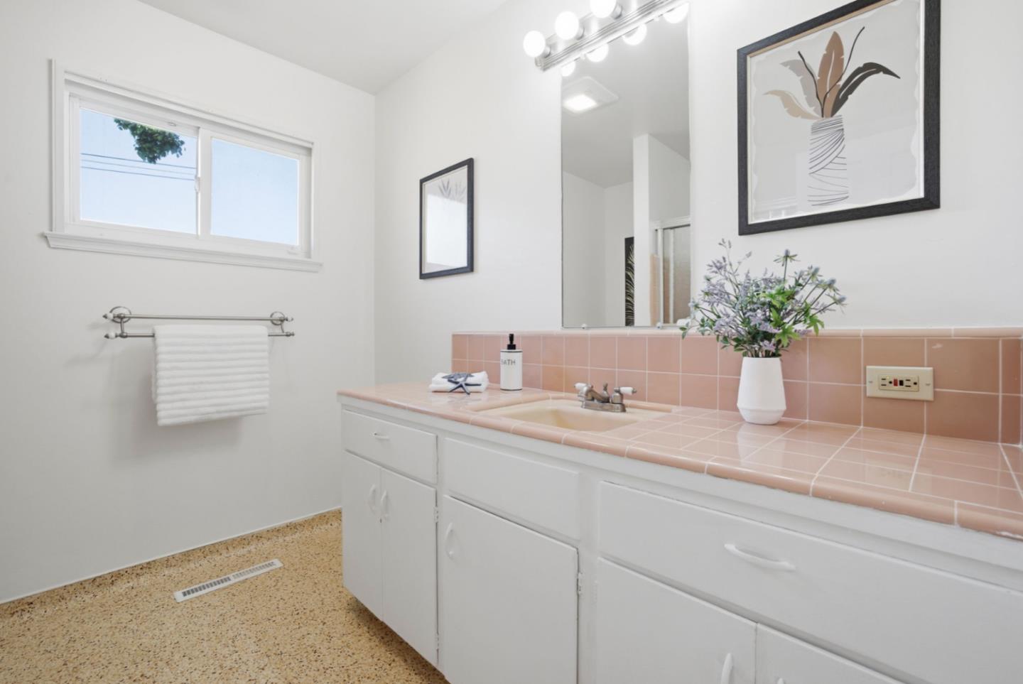 Detail Gallery Image 19 of 52 For 2409 Klein Rd, San Jose,  CA 95148 - 3 Beds | 2/1 Baths