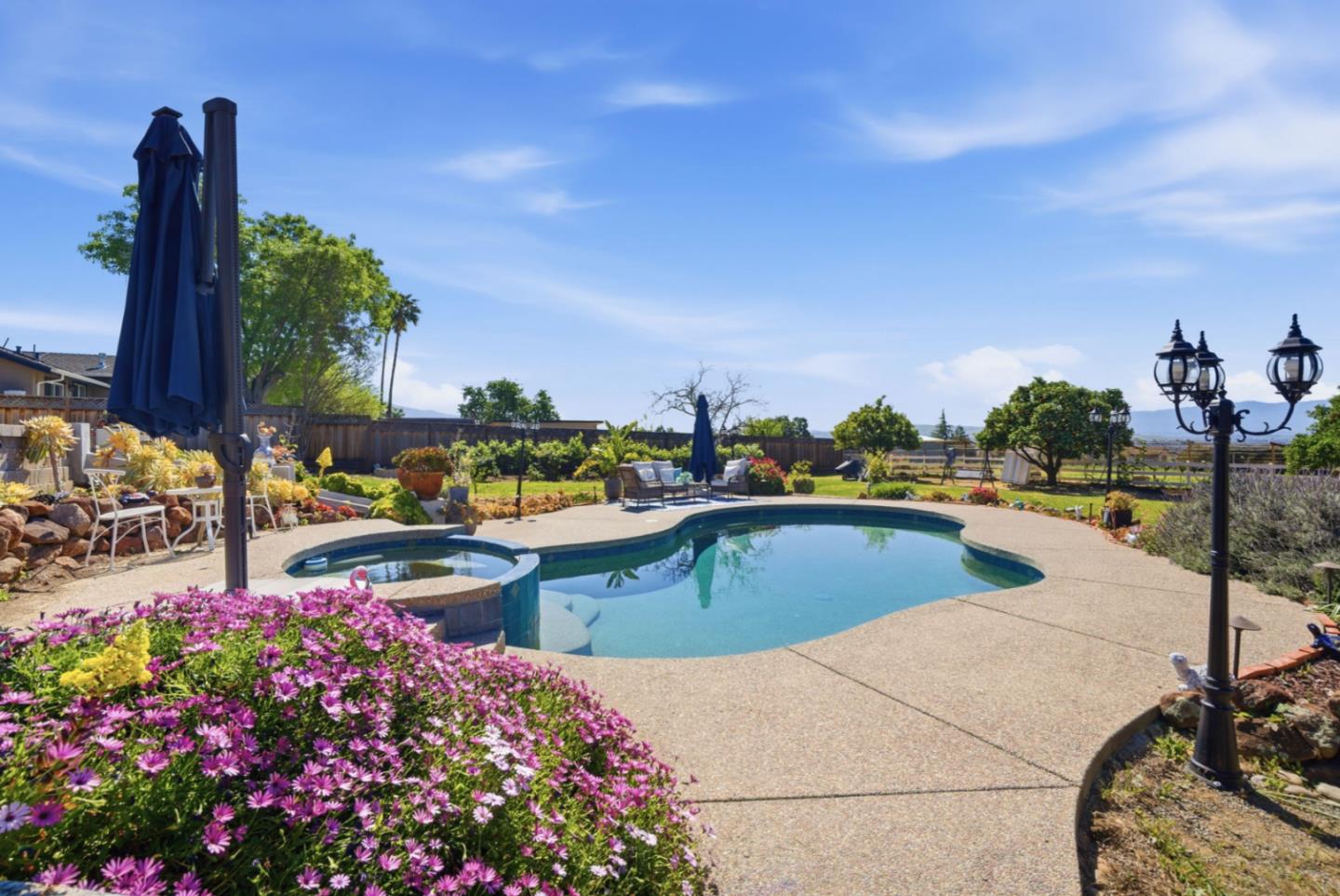 Detail Gallery Image 35 of 52 For 2409 Klein Rd, San Jose,  CA 95148 - 3 Beds | 2/1 Baths