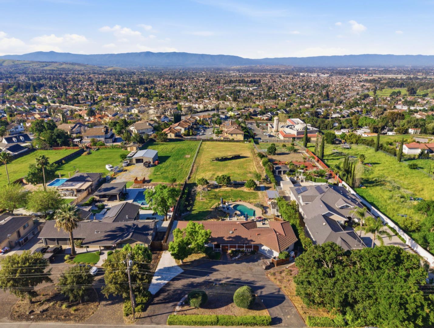 Detail Gallery Image 44 of 52 For 2409 Klein Rd, San Jose,  CA 95148 - 3 Beds | 2/1 Baths
