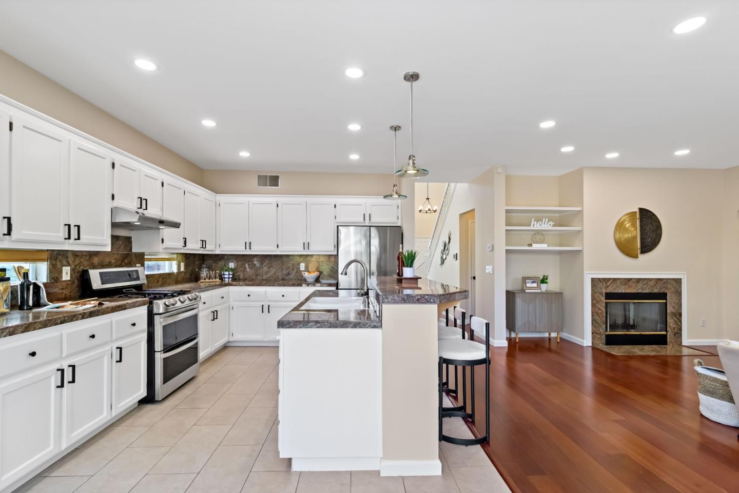 Detail Gallery Image 17 of 60 For 3249 Esperanza Ct, San Jose,  CA 95135 - 5 Beds | 3 Baths