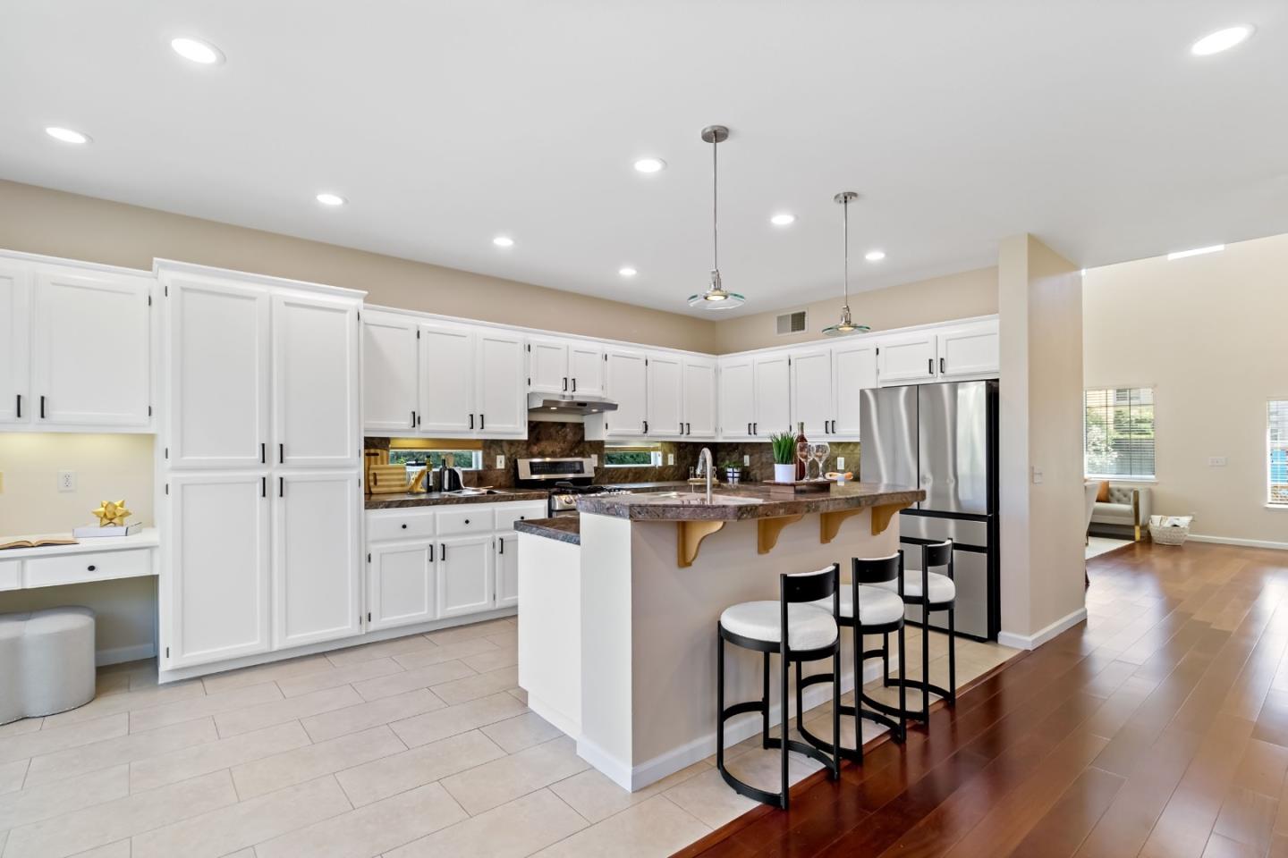 Detail Gallery Image 4 of 60 For 3249 Esperanza Ct, San Jose,  CA 95135 - 5 Beds | 3 Baths