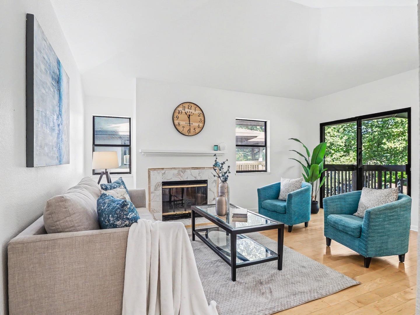 Detail Gallery Image 12 of 31 For 970 Apricot Ave, Campbell,  CA 95008 - 2 Beds | 2 Baths