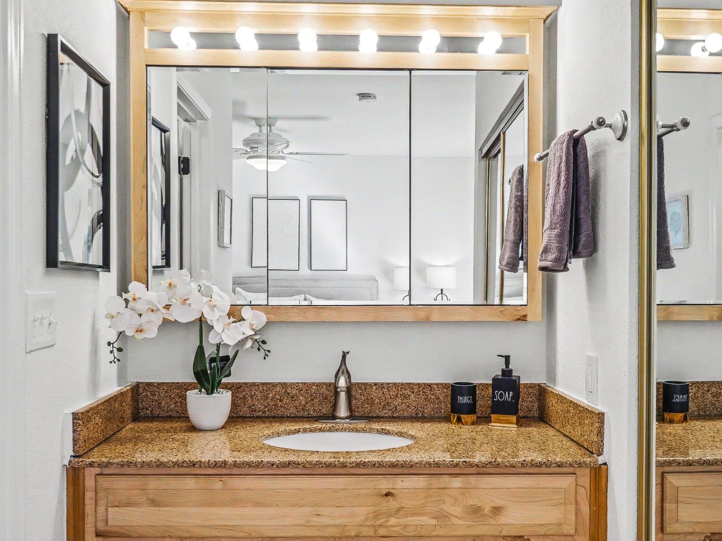 Detail Gallery Image 16 of 31 For 970 Apricot Ave, Campbell,  CA 95008 - 2 Beds | 2 Baths