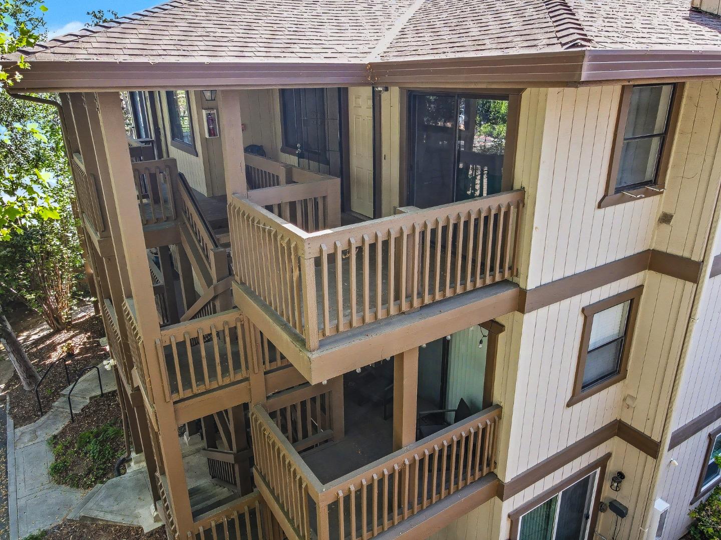 Detail Gallery Image 25 of 31 For 970 Apricot Ave, Campbell,  CA 95008 - 2 Beds | 2 Baths