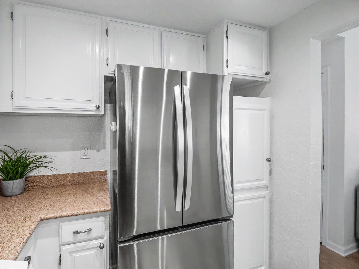 Detail Gallery Image 3 of 31 For 970 Apricot Ave, Campbell,  CA 95008 - 2 Beds | 2 Baths