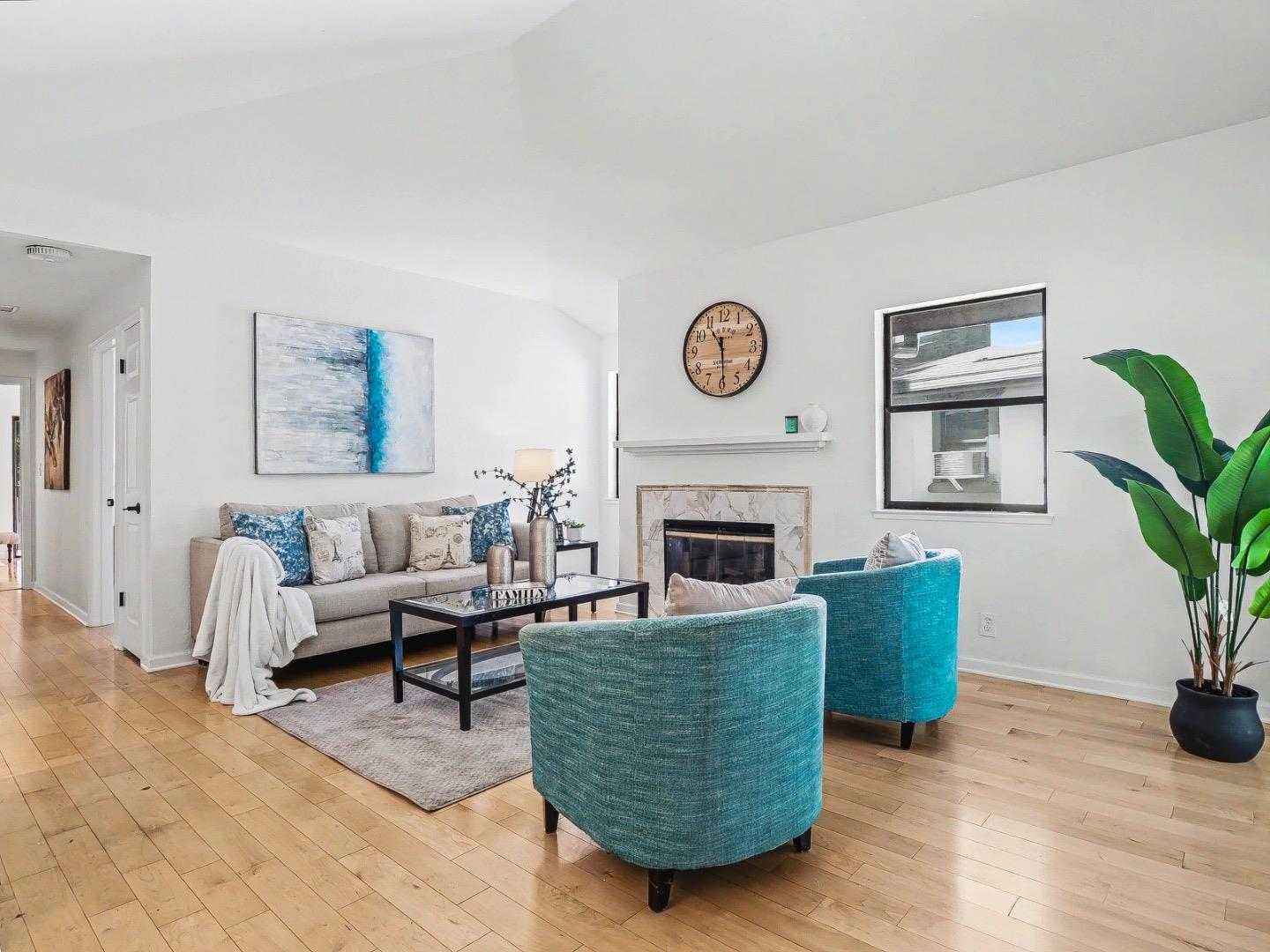 Detail Gallery Image 8 of 31 For 970 Apricot Ave, Campbell,  CA 95008 - 2 Beds | 2 Baths