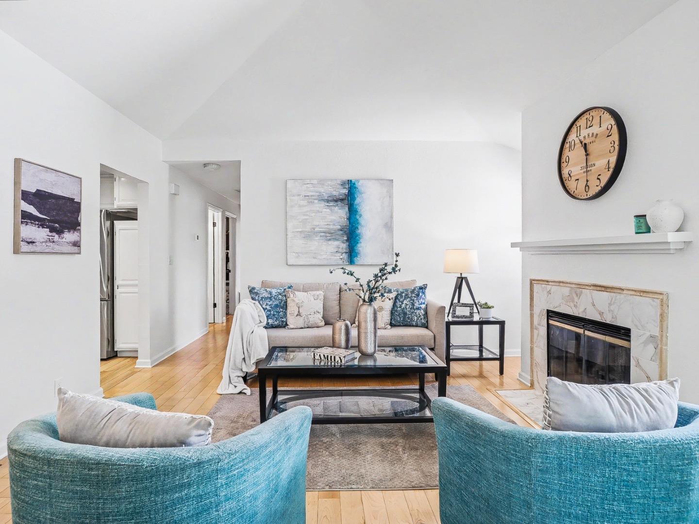 Detail Gallery Image 9 of 31 For 970 Apricot Ave, Campbell,  CA 95008 - 2 Beds | 2 Baths