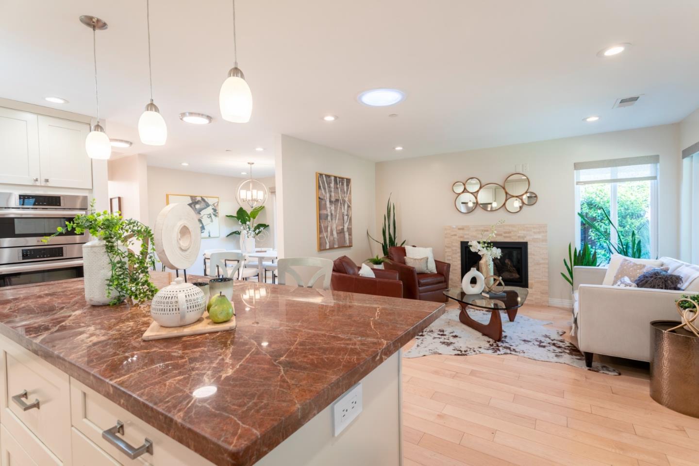 Detail Gallery Image 12 of 28 For 167 F St, Redwood City,  CA 94063 - 3 Beds | 2 Baths