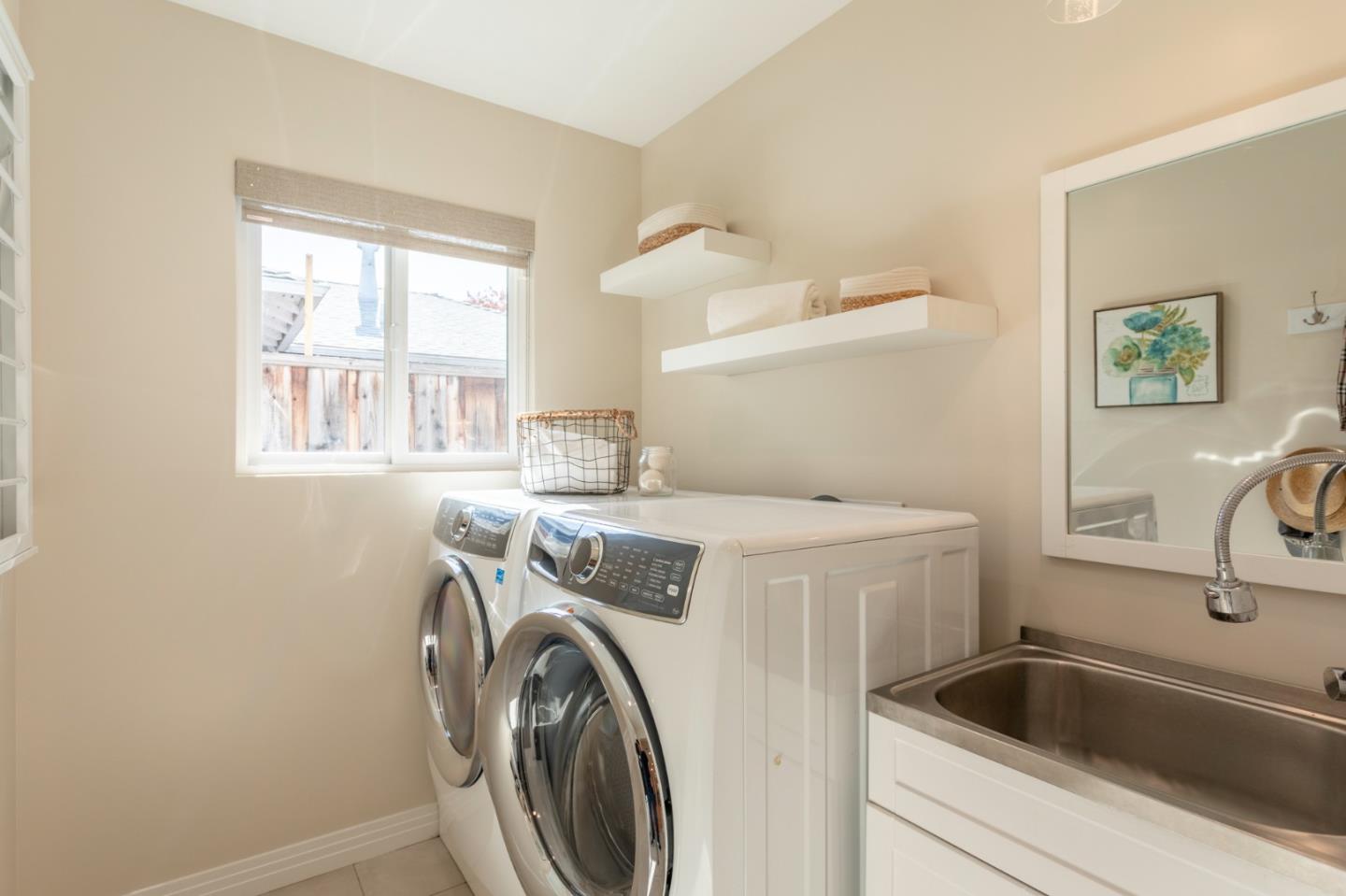 Detail Gallery Image 14 of 28 For 167 F St, Redwood City,  CA 94063 - 3 Beds | 2 Baths