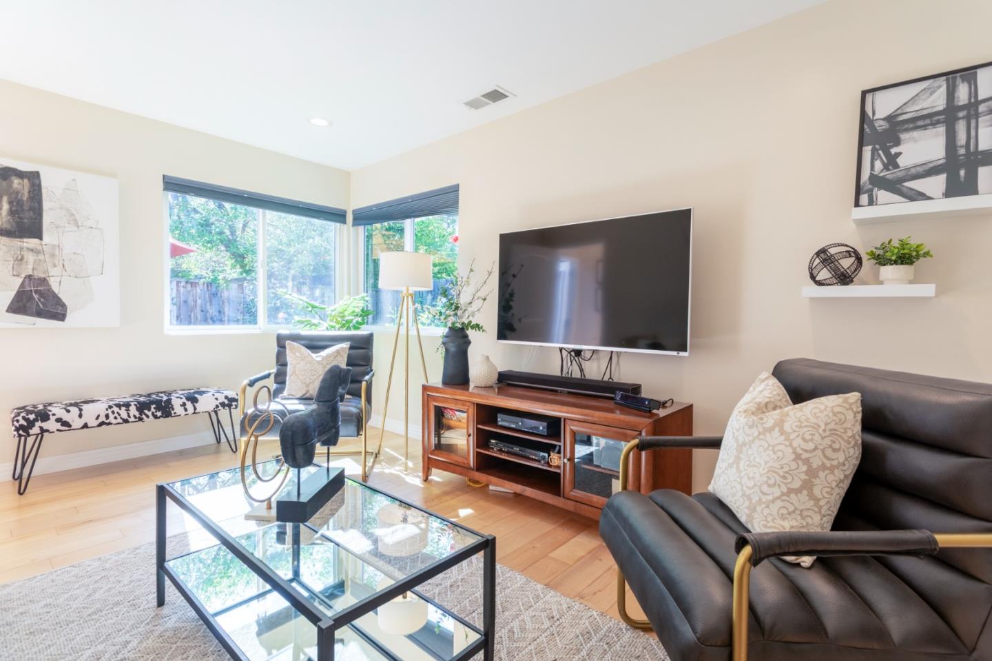 Detail Gallery Image 16 of 28 For 167 F St, Redwood City,  CA 94063 - 3 Beds | 2 Baths