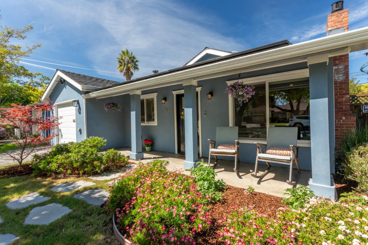 Detail Gallery Image 2 of 28 For 167 F St, Redwood City,  CA 94063 - 3 Beds | 2 Baths