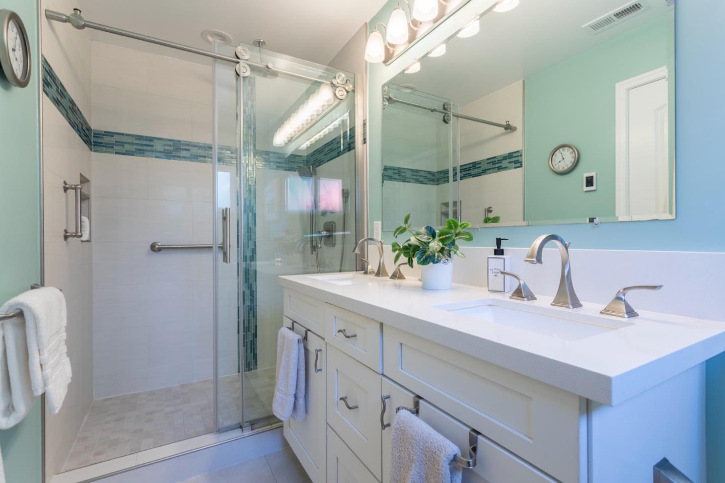 Detail Gallery Image 22 of 28 For 167 F St, Redwood City,  CA 94063 - 3 Beds | 2 Baths