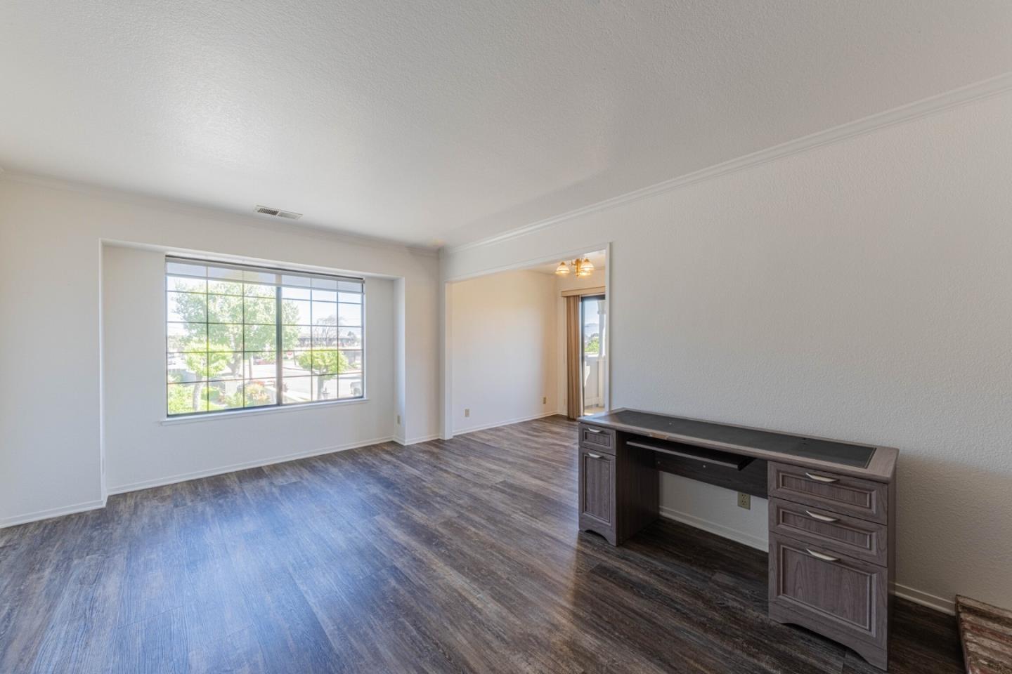Detail Gallery Image 6 of 27 For 1052 Padre Dr #3,  Salinas,  CA 93901 - 1 Beds | 1 Baths