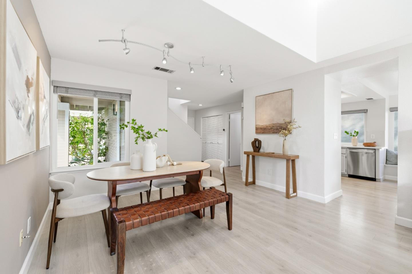 Detail Gallery Image 11 of 64 For 2896 Barrington Ter, Fremont,  CA 94536 - 3 Beds | 2/1 Baths