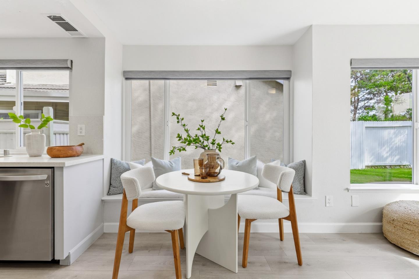 Detail Gallery Image 14 of 64 For 2896 Barrington Ter, Fremont,  CA 94536 - 3 Beds | 2/1 Baths