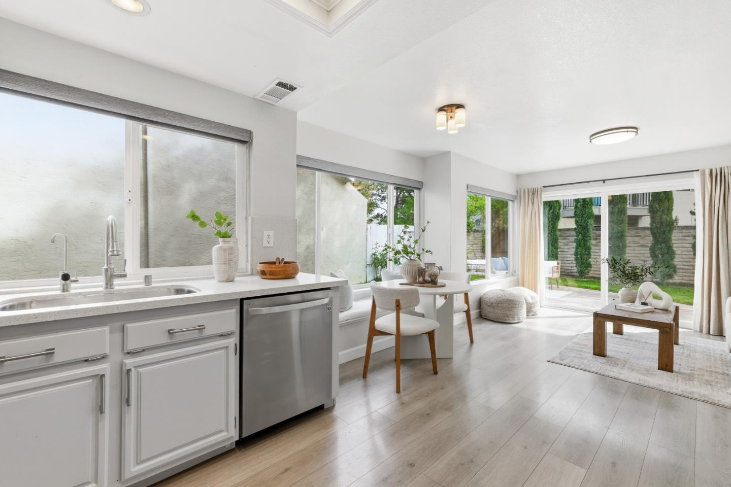 Detail Gallery Image 22 of 64 For 2896 Barrington Ter, Fremont,  CA 94536 - 3 Beds | 2/1 Baths