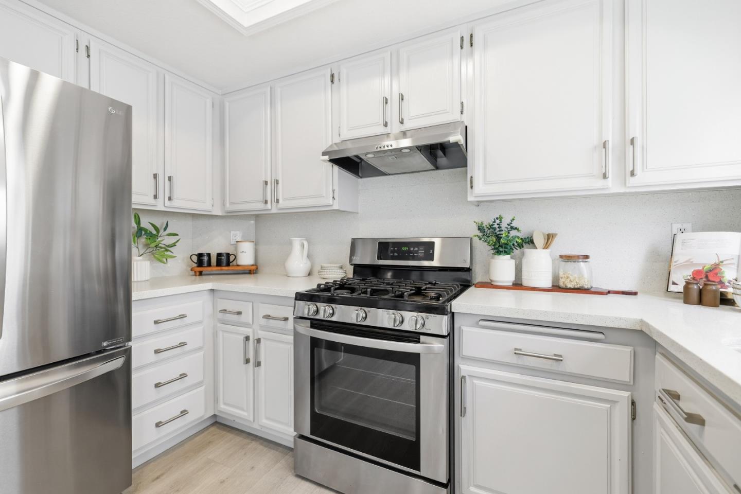 Detail Gallery Image 23 of 64 For 2896 Barrington Ter, Fremont,  CA 94536 - 3 Beds | 2/1 Baths