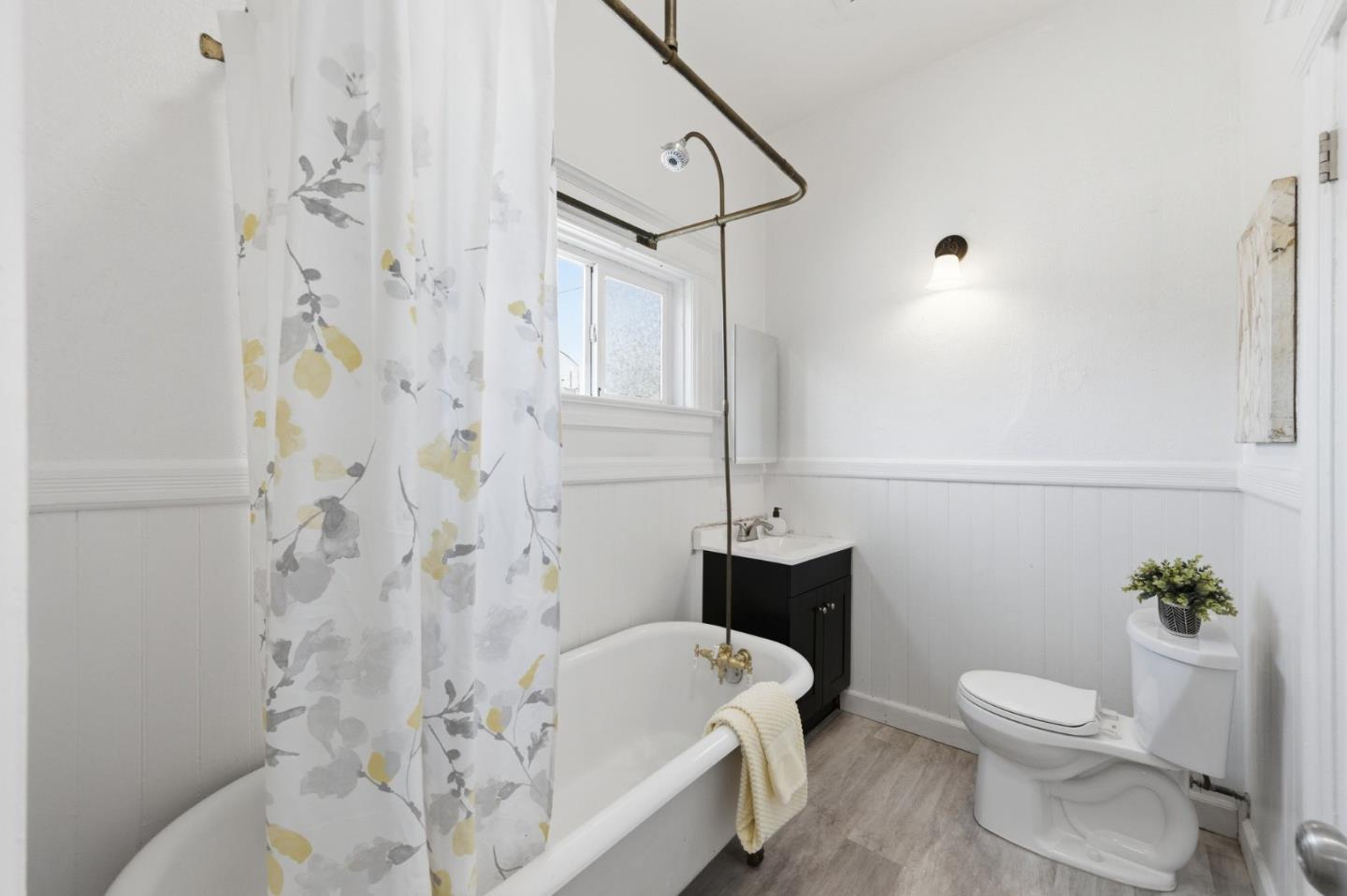 Detail Gallery Image 15 of 41 For 119 Delmas Ave, San Jose,  CA 95110 - 4 Beds | 2 Baths