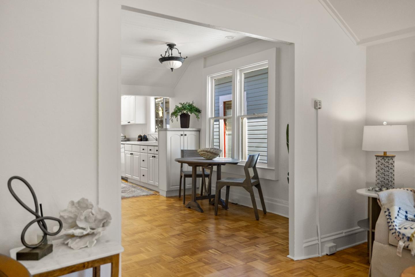 Detail Gallery Image 14 of 37 For 418 Fountain Ave, Pacific Grove,  CA 93950 - 1 Beds | 1 Baths