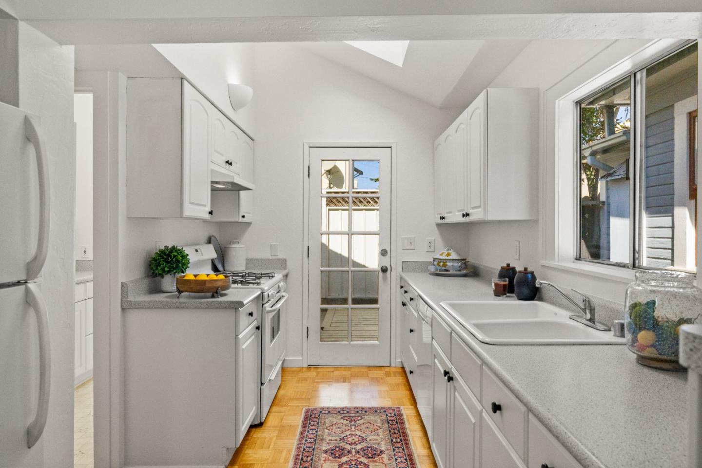 Detail Gallery Image 20 of 37 For 418 Fountain Ave, Pacific Grove,  CA 93950 - 1 Beds | 1 Baths