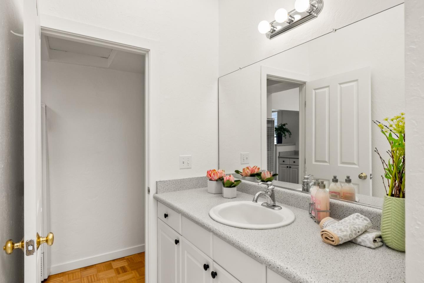 Detail Gallery Image 27 of 37 For 418 Fountain Ave, Pacific Grove,  CA 93950 - 1 Beds | 1 Baths