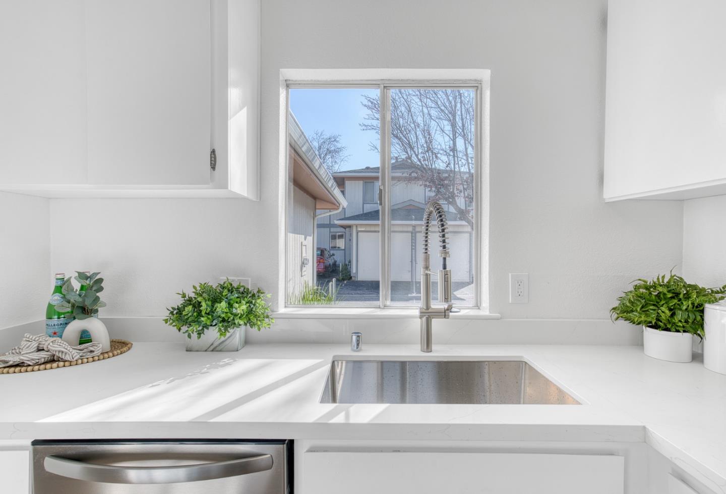 Detail Gallery Image 13 of 38 For 258 Ventura Ave, Palo Alto,  CA 94306 - 2 Beds | 1 Baths