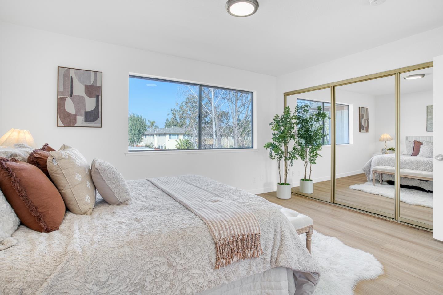 Detail Gallery Image 3 of 38 For 258 Ventura Ave, Palo Alto,  CA 94306 - 2 Beds | 1 Baths