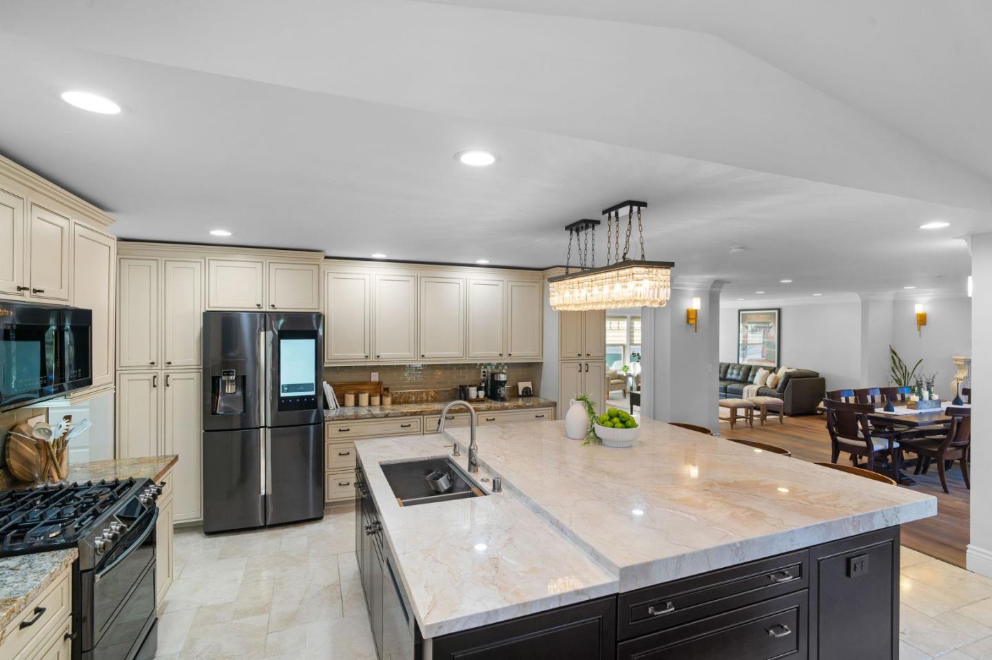 Detail Gallery Image 13 of 59 For 3817 Muirwood Dr, Pleasanton,  CA 94588 - 4 Beds | 3/1 Baths