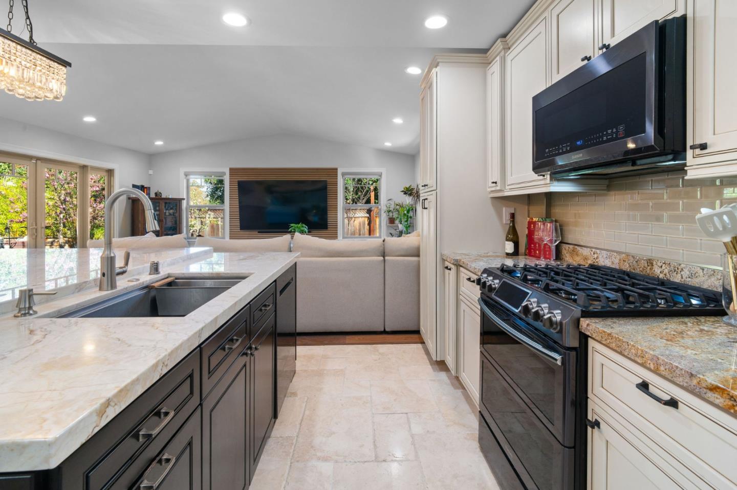 Detail Gallery Image 16 of 59 For 3817 Muirwood Dr, Pleasanton,  CA 94588 - 4 Beds | 3/1 Baths