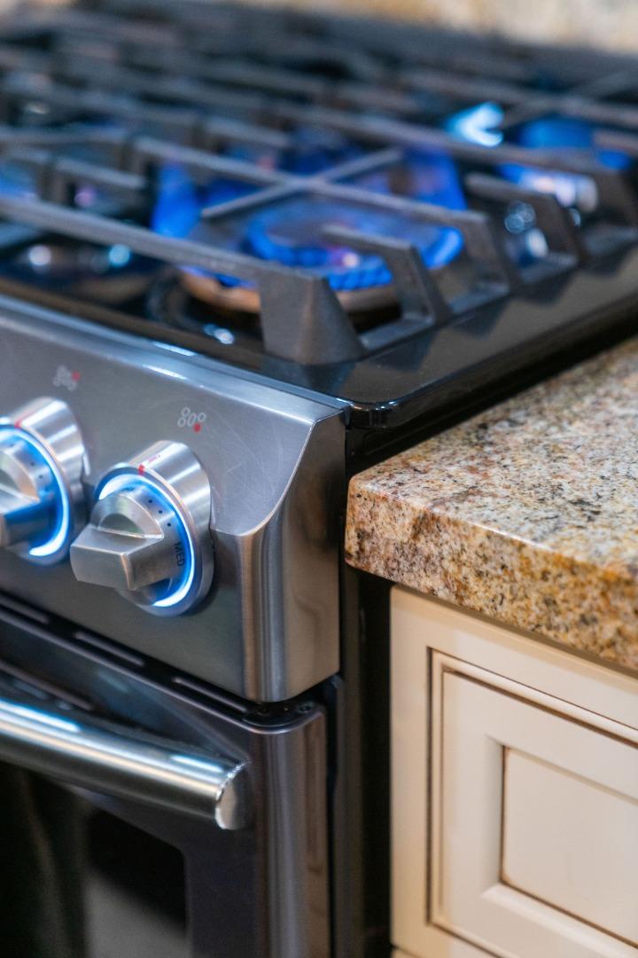 Detail Gallery Image 17 of 59 For 3817 Muirwood Dr, Pleasanton,  CA 94588 - 4 Beds | 3/1 Baths