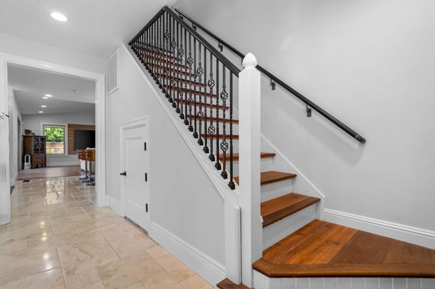 Detail Gallery Image 6 of 59 For 3817 Muirwood Dr, Pleasanton,  CA 94588 - 4 Beds | 3/1 Baths