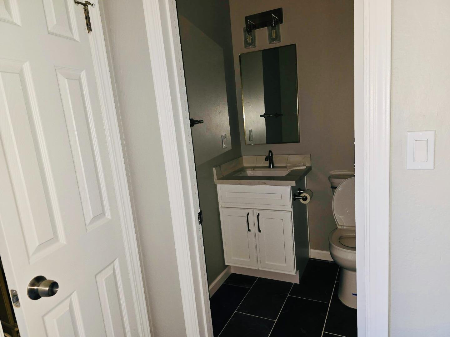 Detail Gallery Image 13 of 19 For 2936 Peachtree Dr #2,  Stockton,  CA 95203 - 2 Beds | 1 Baths