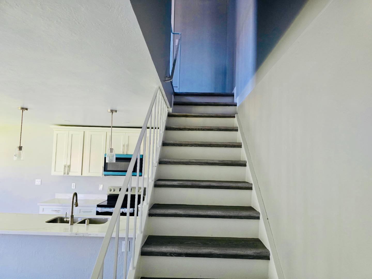 Detail Gallery Image 2 of 19 For 2936 Peachtree Dr #2,  Stockton,  CA 95203 - 2 Beds | 1 Baths