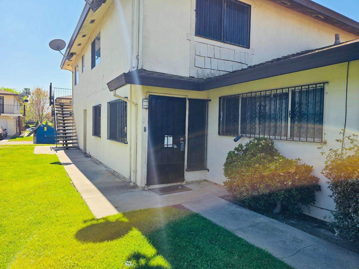 Detail Gallery Image 5 of 19 For 2936 Peachtree Dr #2,  Stockton,  CA 95203 - 2 Beds | 1 Baths