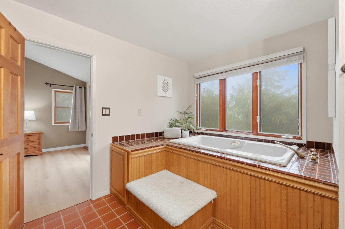 Detail Gallery Image 19 of 35 For 18453 Las Cumbres Rd, Los Gatos,  CA 95033 - 4 Beds | 2/1 Baths