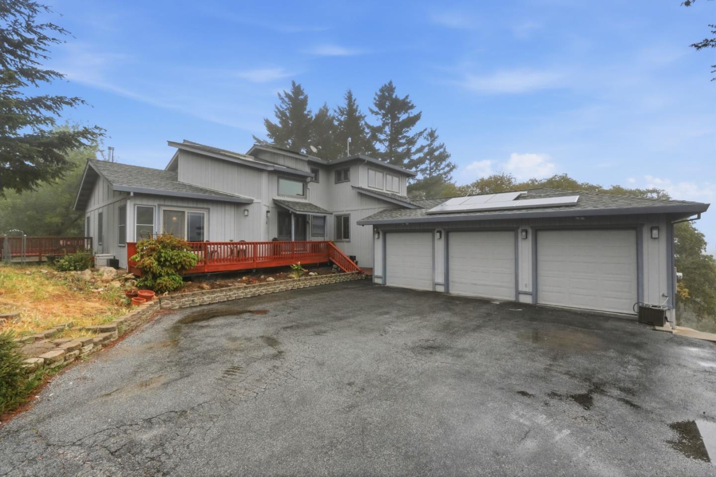 Detail Gallery Image 2 of 35 For 18453 Las Cumbres Rd, Los Gatos,  CA 95033 - 4 Beds | 2/1 Baths