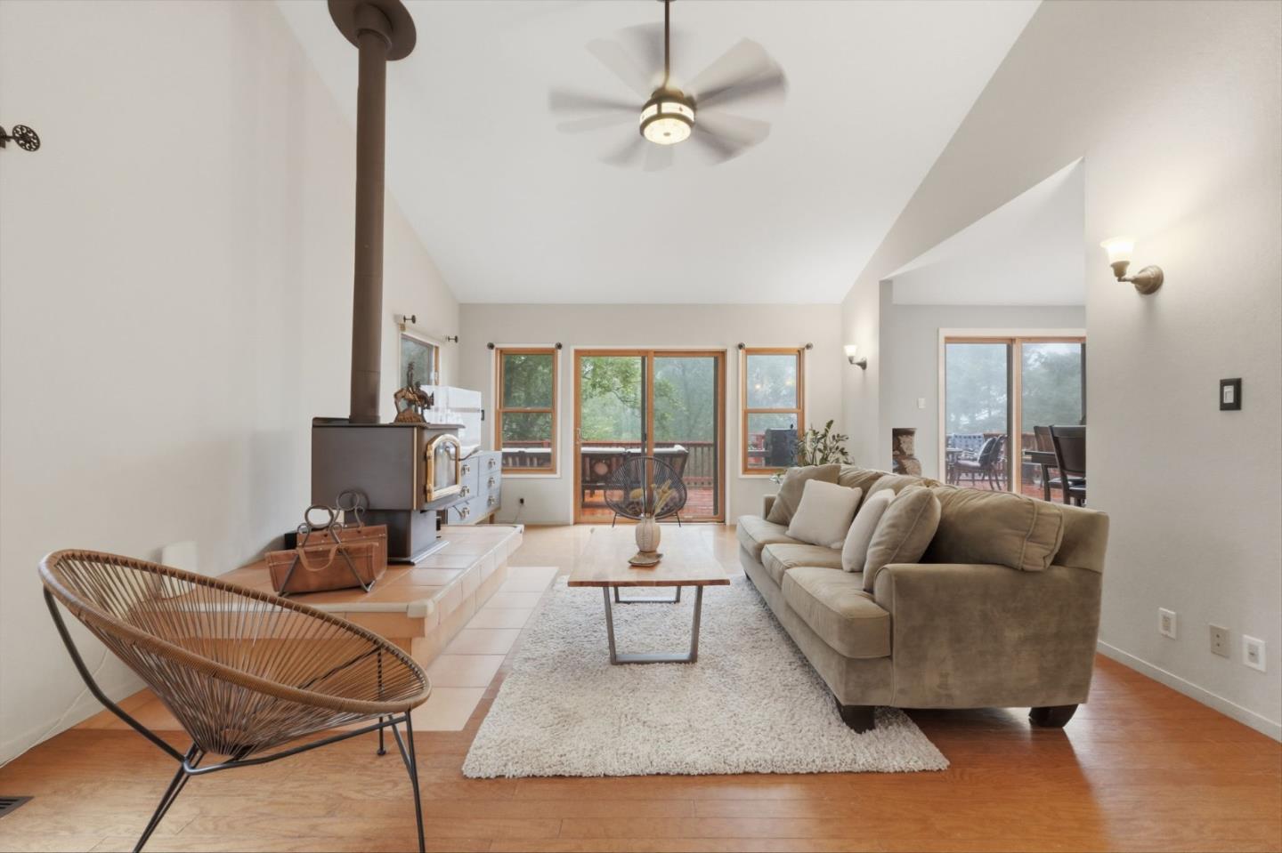 Detail Gallery Image 8 of 35 For 18453 Las Cumbres Rd, Los Gatos,  CA 95033 - 4 Beds | 2/1 Baths