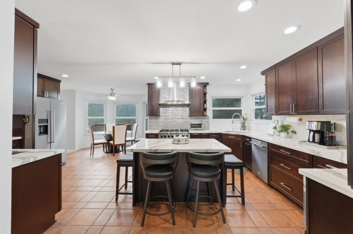 Detail Gallery Image 9 of 35 For 18453 Las Cumbres Rd, Los Gatos,  CA 95033 - 4 Beds | 2/1 Baths